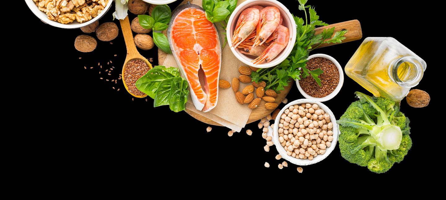 Colorful plate with salmon and vegetables from LifeChef personalized meal plan